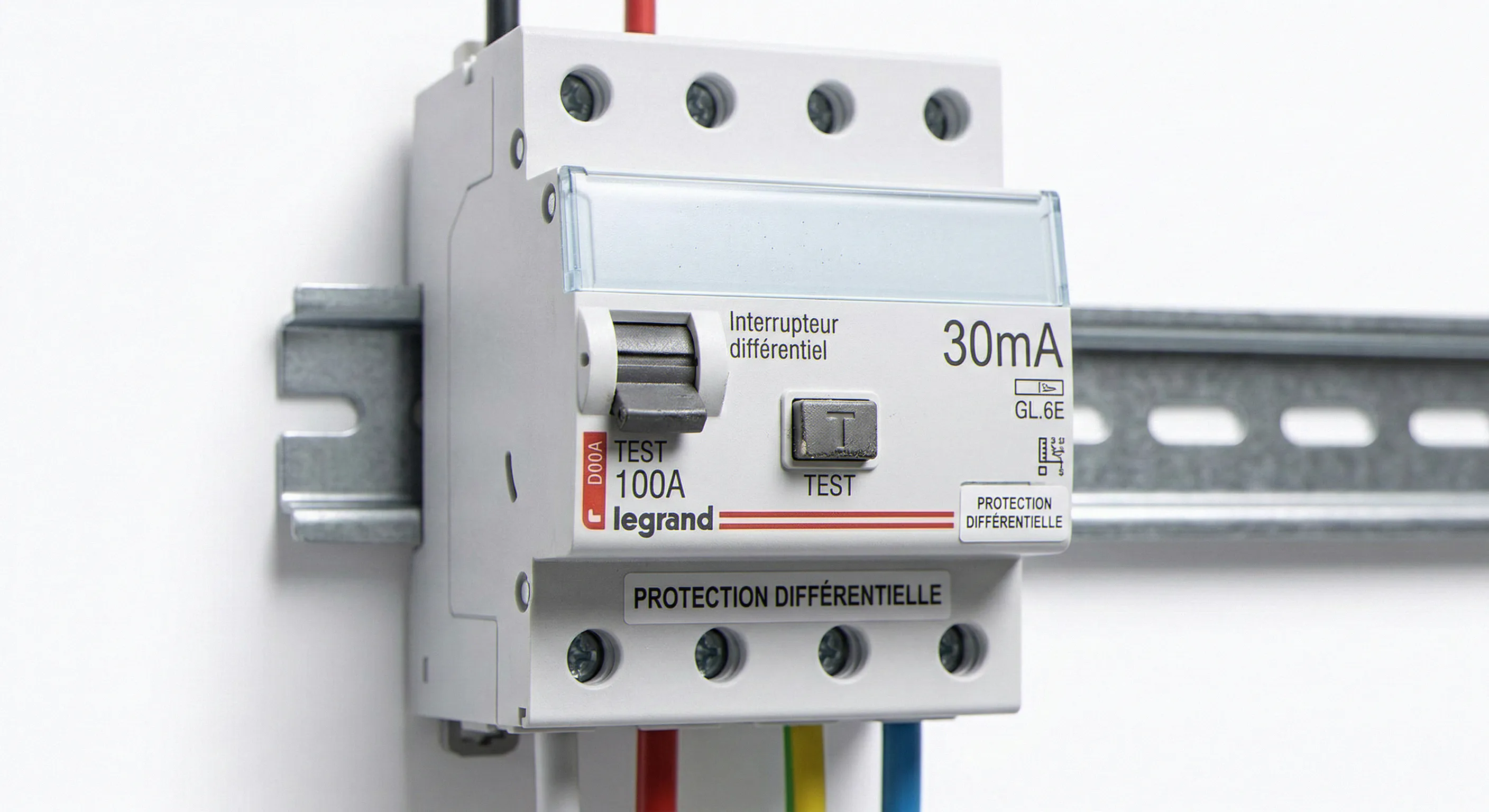 Interrupteur différentiel 30mA Legrand protection installation électrique